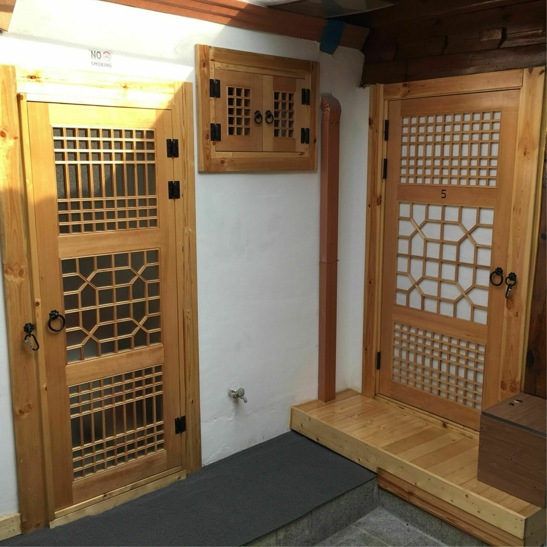 Seoul Lucky Guesthouse Hanok מראה חיצוני תמונה